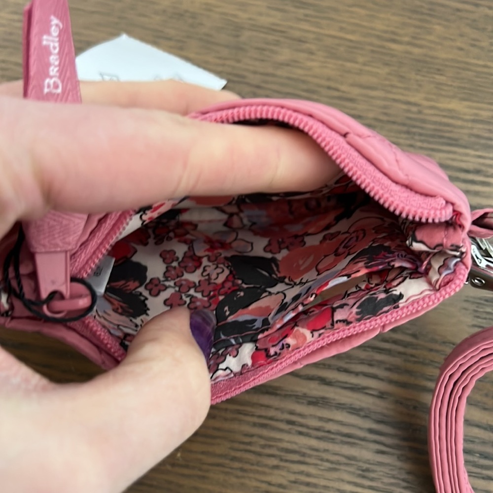 NEW Vera Bradley Ultralight Zip ID Lanyard Strawberry Ice - Picture 7 of 9